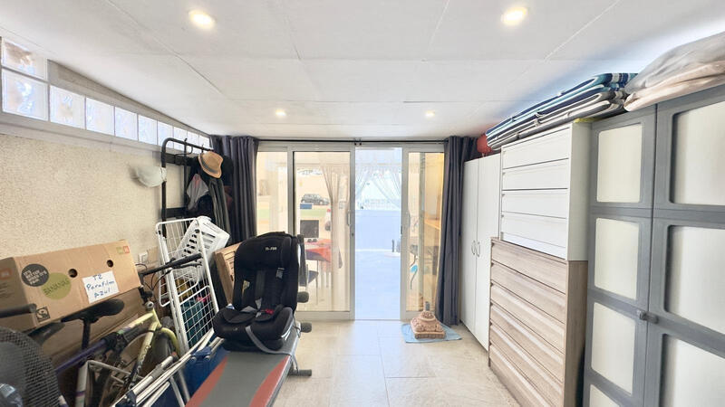 2 bedroom Townhouse for sale