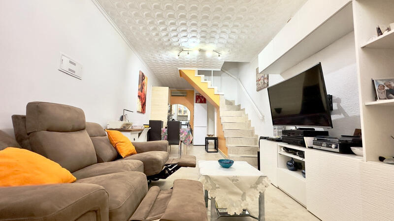 2 bedroom Townhouse for sale