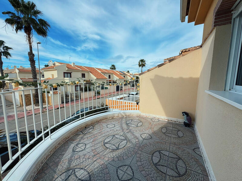 3 sovrum Radhus till salu 3 sovrum Radhus till salu