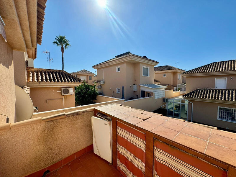 3 спальная комната вилла продается