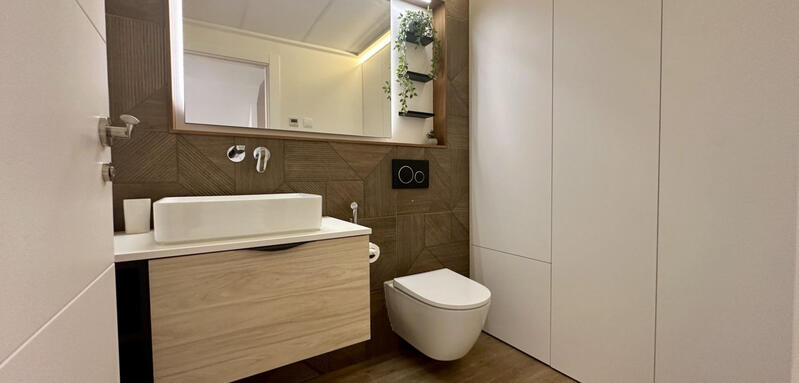 3 спальная комната городская тюрьма продается