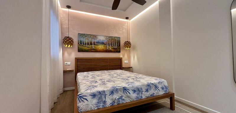 3 спальная комната городская тюрьма продается