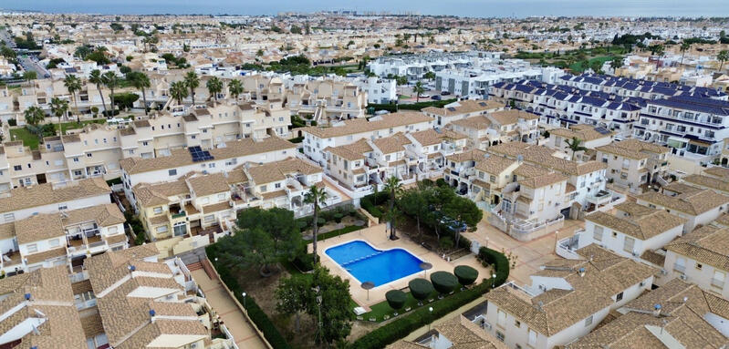 3 спальная комната городская тюрьма продается