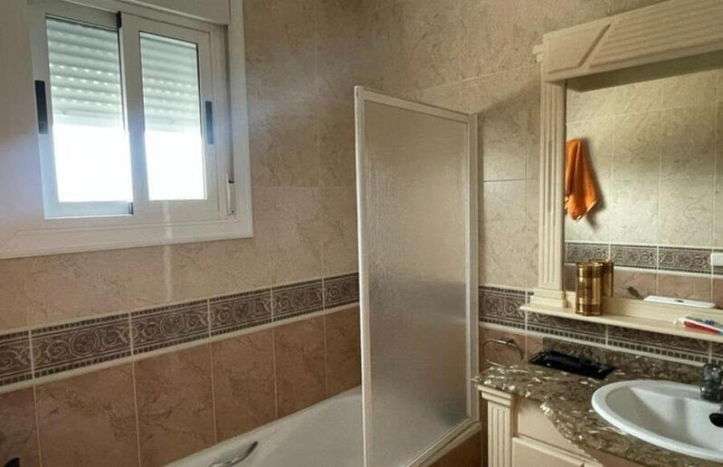 3 Schlafzimmer Villa zu verkaufen 3 Schlafzimmer Villa zu verkaufen