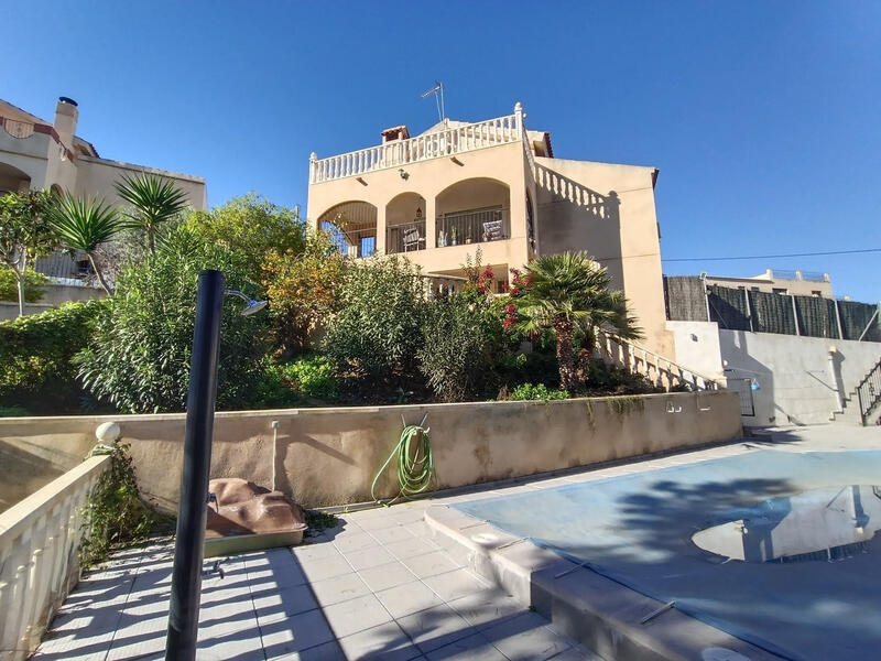 Villa Te koop in Los Perez (Ayuntamiento Almoradi/Torrevieja), Alicante
