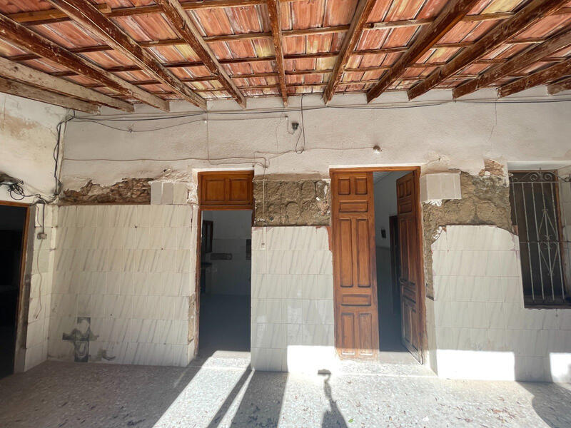 6 bedroom Country House for sale