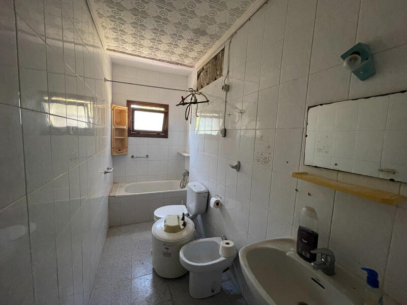 6 bedroom Country House for sale