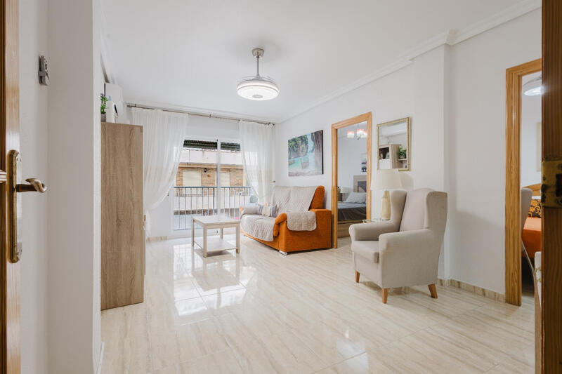 Lejlighed til salg i Torrevieja, Alicante