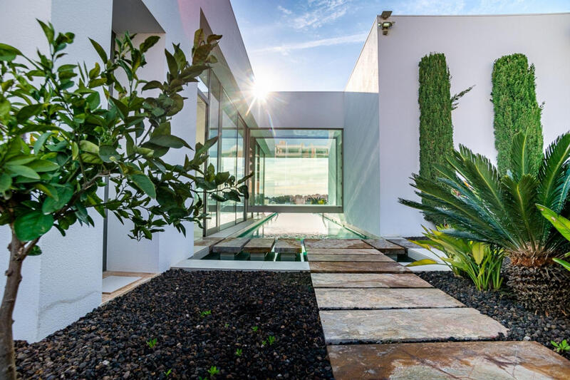 4 Cuarto Villa en venta