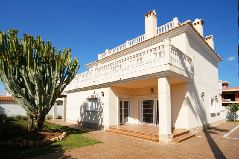 4 bedroom Villa for sale