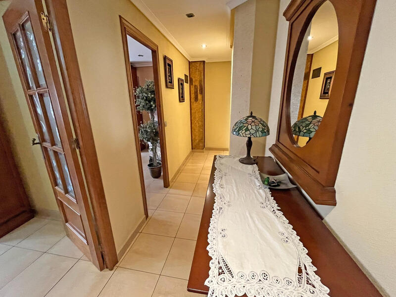 4 Schlafzimmer Appartement zu verkaufen