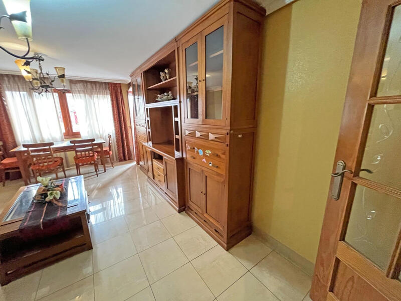 4 Schlafzimmer Appartement zu verkaufen