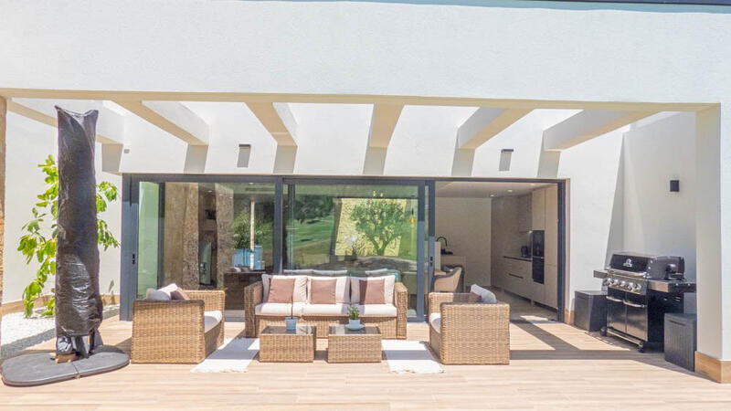 6 Schlafzimmer Villa zu verkaufen