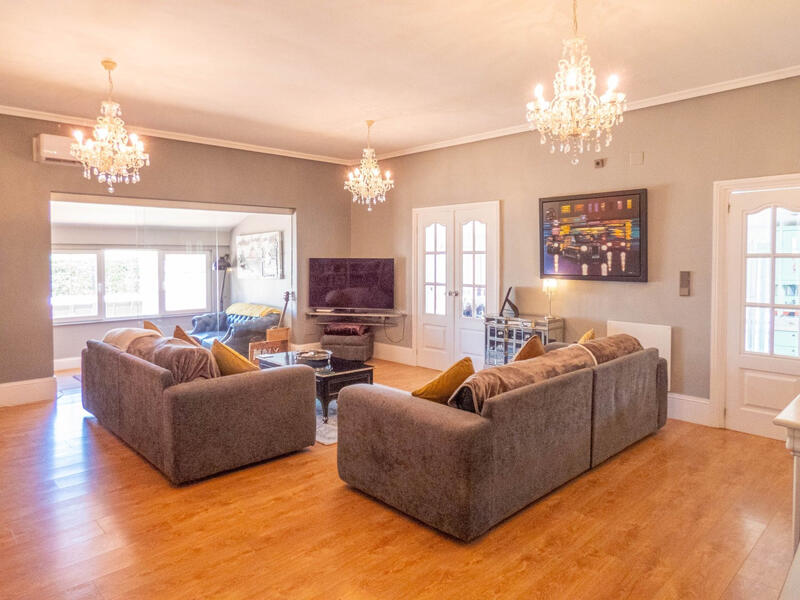 6 Schlafzimmer Villa zu verkaufen