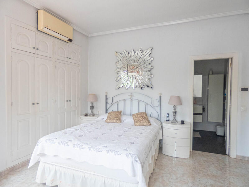 6 Schlafzimmer Villa zu verkaufen