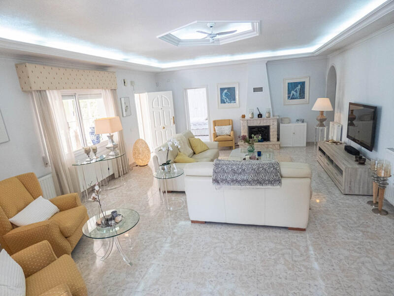 6 Schlafzimmer Villa zu verkaufen