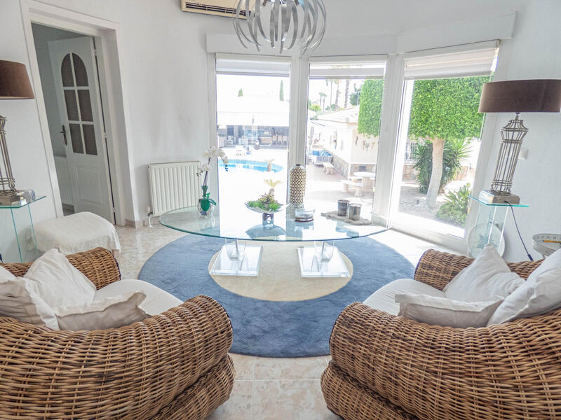 6 Schlafzimmer Villa zu verkaufen