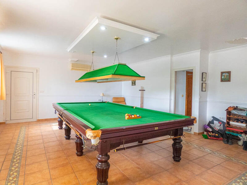 7 Schlafzimmer Villa zu verkaufen