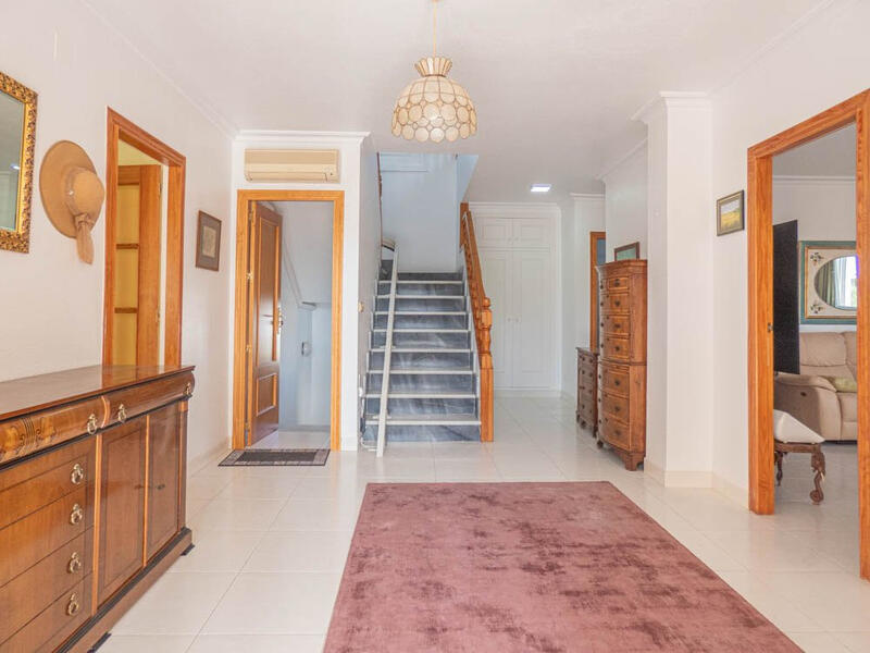 7 Schlafzimmer Villa zu verkaufen