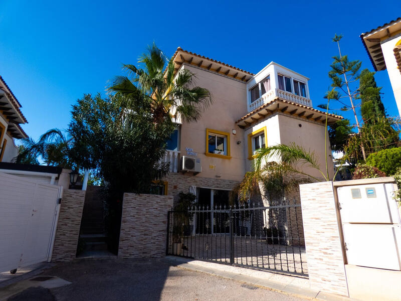 Villa zu verkaufen in Playa Flamenca, Alicante