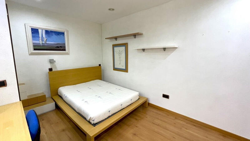 4 Schlafzimmer Stadthaus zu verkaufen