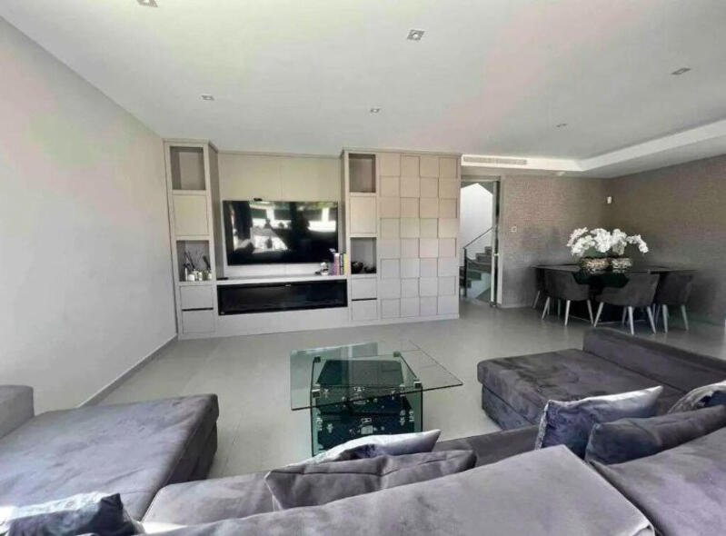 5 Schlafzimmer Villa zu verkaufen