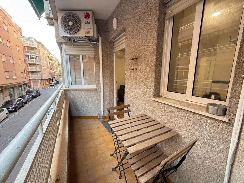 Leilighet til salgs i Torrevieja, Alicante