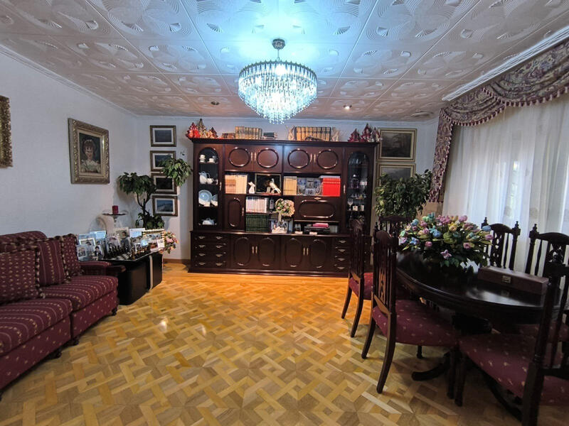 4 bedroom Villa for sale