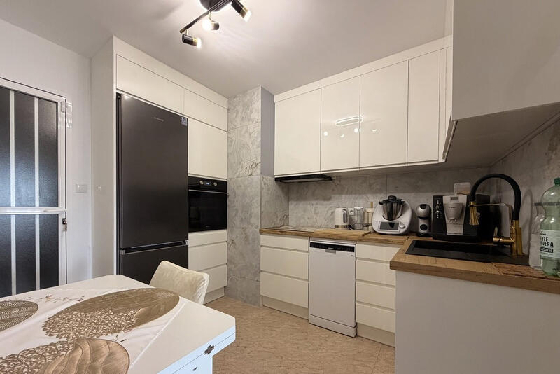 2 спальная комната квартира продается