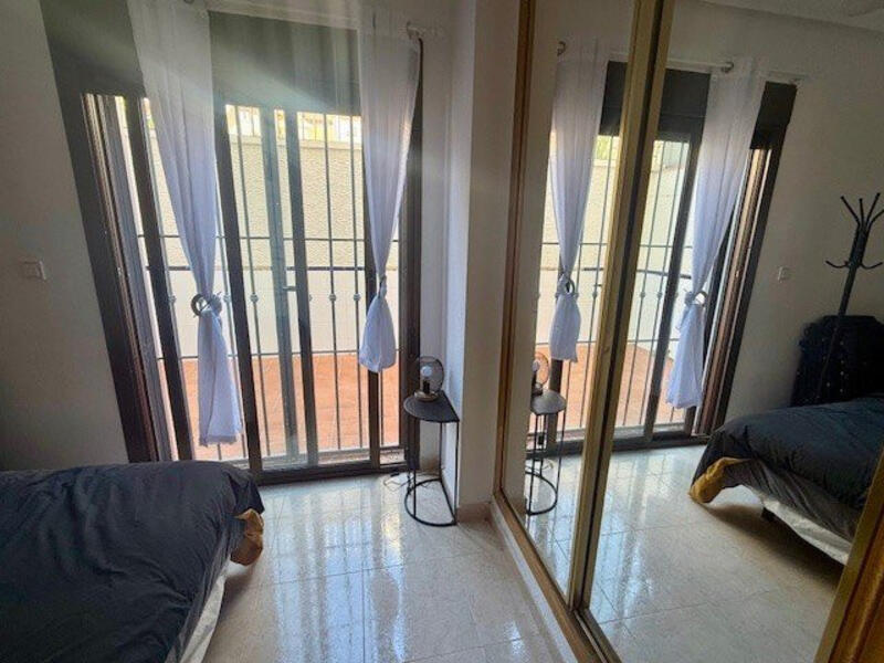 3 Schlafzimmer Stadthaus zu verkaufen