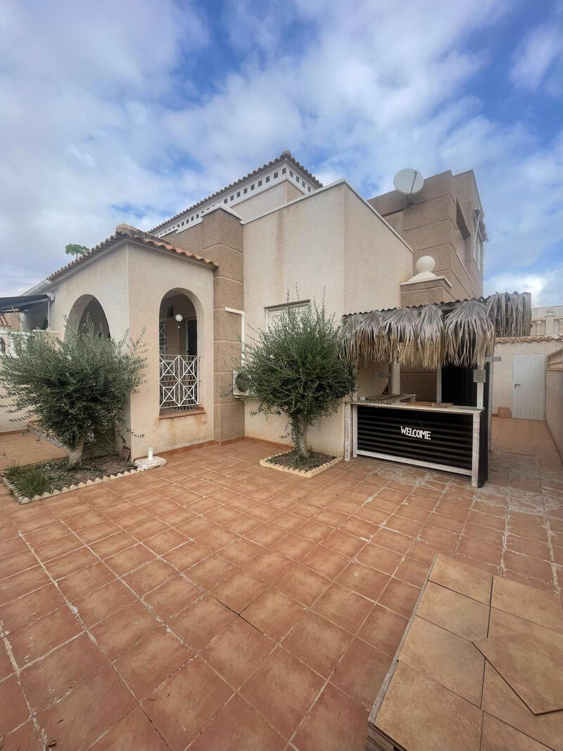 Villa for sale in Torrevieja, Alicante