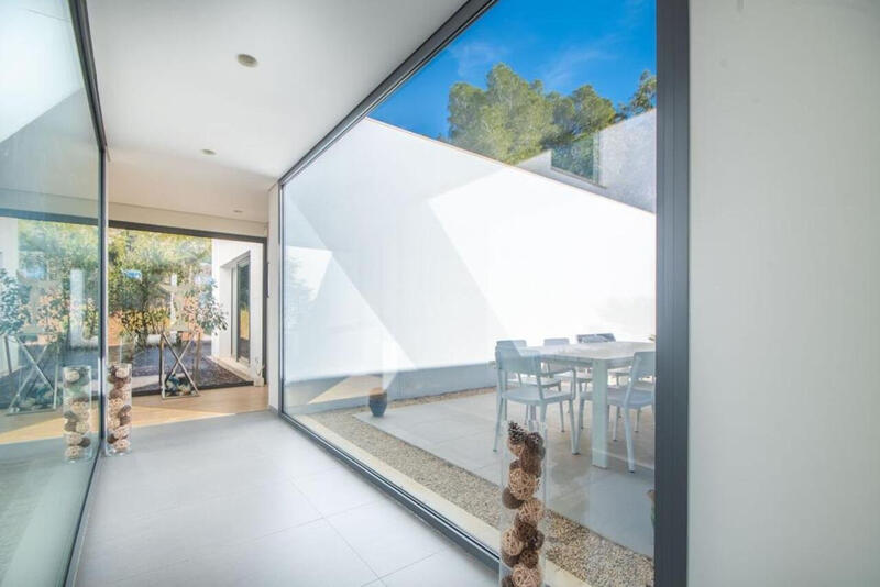 4 slaapkamer Villa Te koop