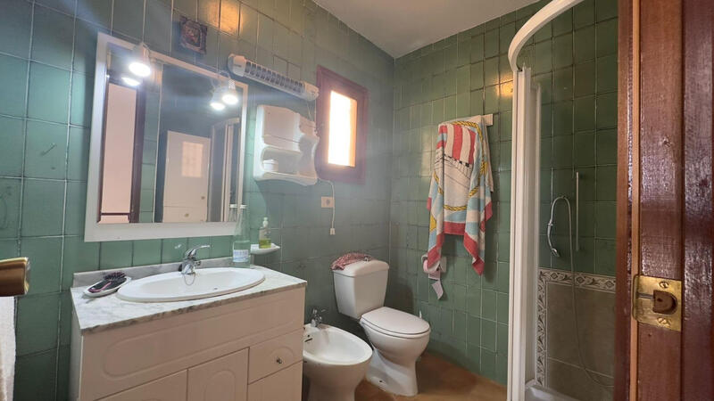 2 bedroom Townhouse for sale