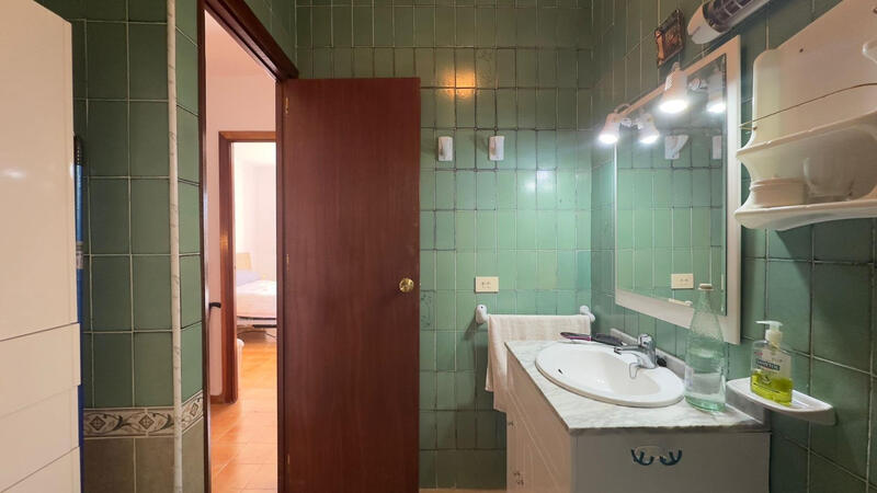 2 bedroom Townhouse for sale