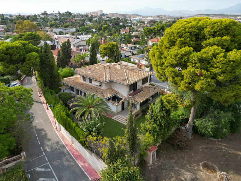 8 soveværelse Villa til salg 8 soveværelse Villa til salg