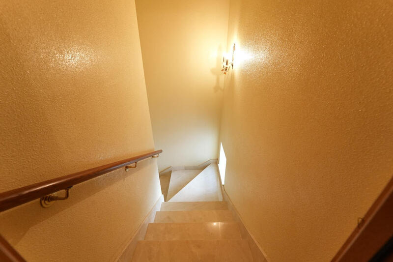 8 sovrum Villa till salu