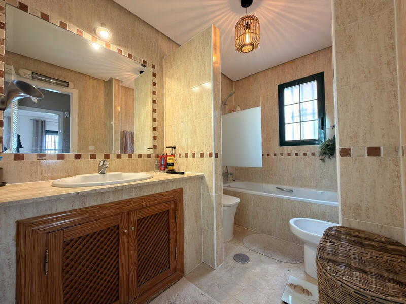 3 спальная комната вилла продается 3 спальная комната вилла продается