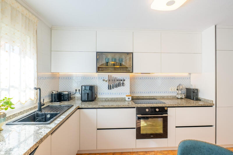 2 Schlafzimmer Duplex zu verkaufen