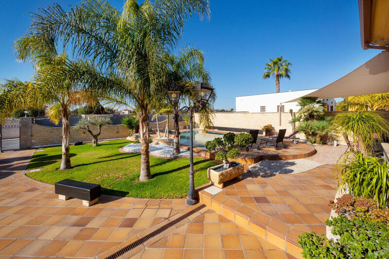 4 bedroom Villa for sale