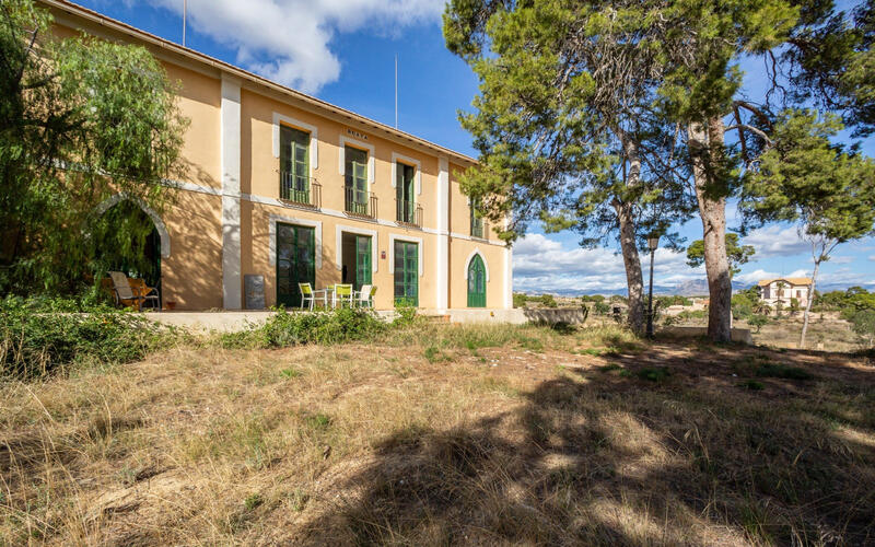 7 Cuarto Villa en venta