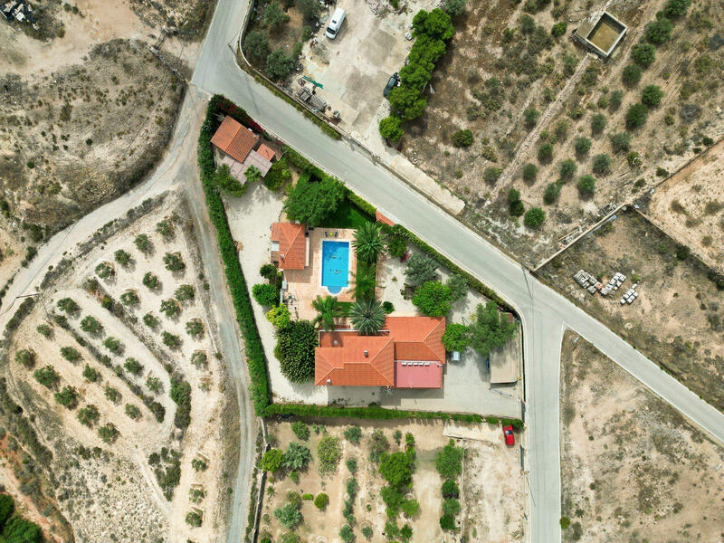 6 bedroom Villa for sale