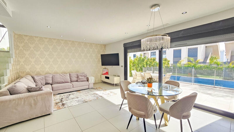 3 soverom Villa til salgs 3 soverom Villa til salgs