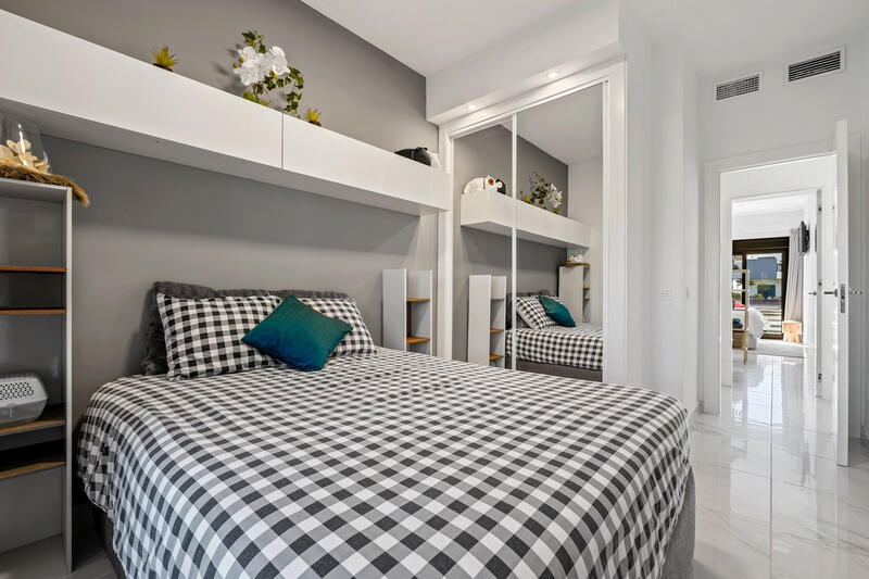 2 bedroom Apartment for sale