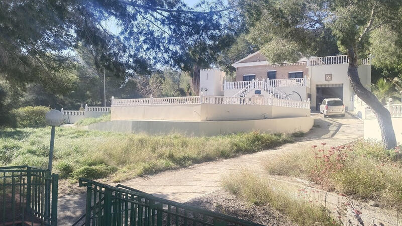 5 bedroom Villa for sale