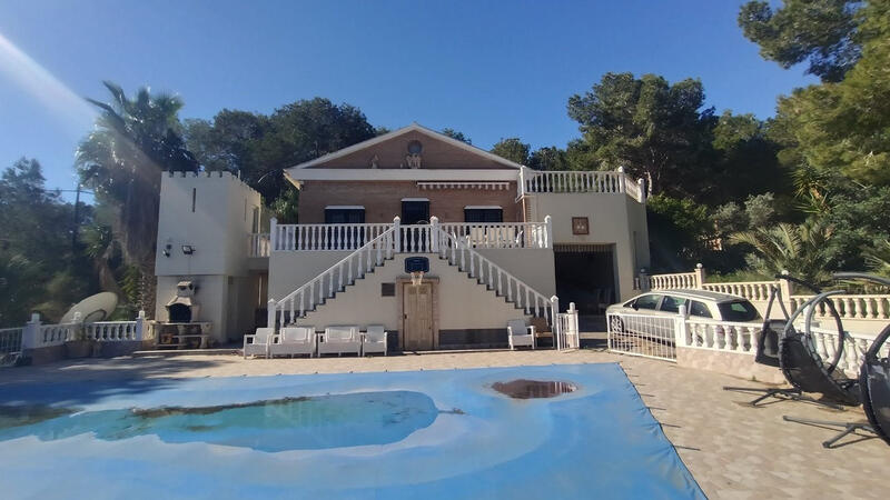 5 bedroom Villa for sale