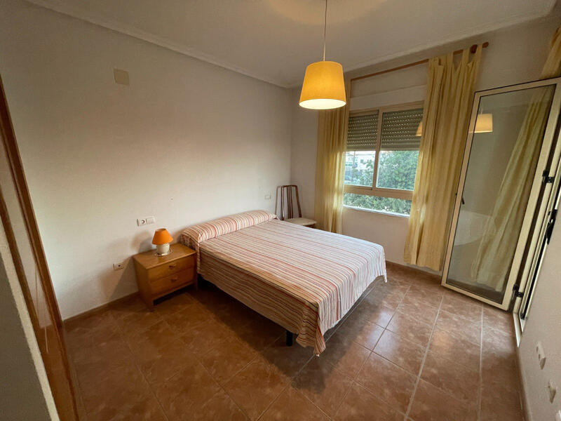 3 slaapkamer Gezinswoning Te koop 3 slaapkamer Gezinswoning Te koop