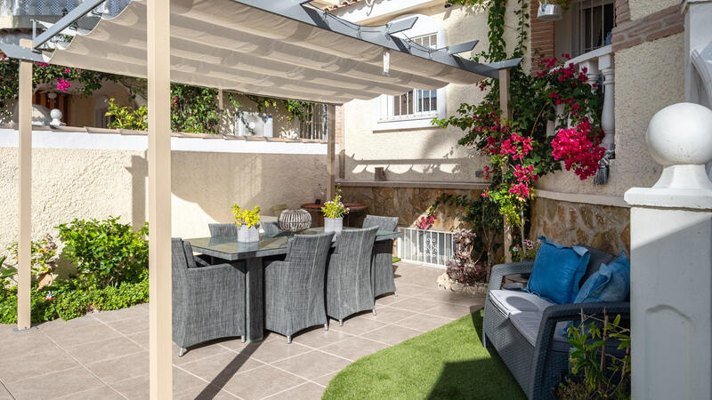 6 bedroom Villa for sale