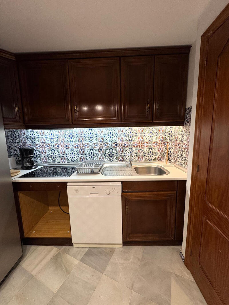 3 спальная комната квартира продается