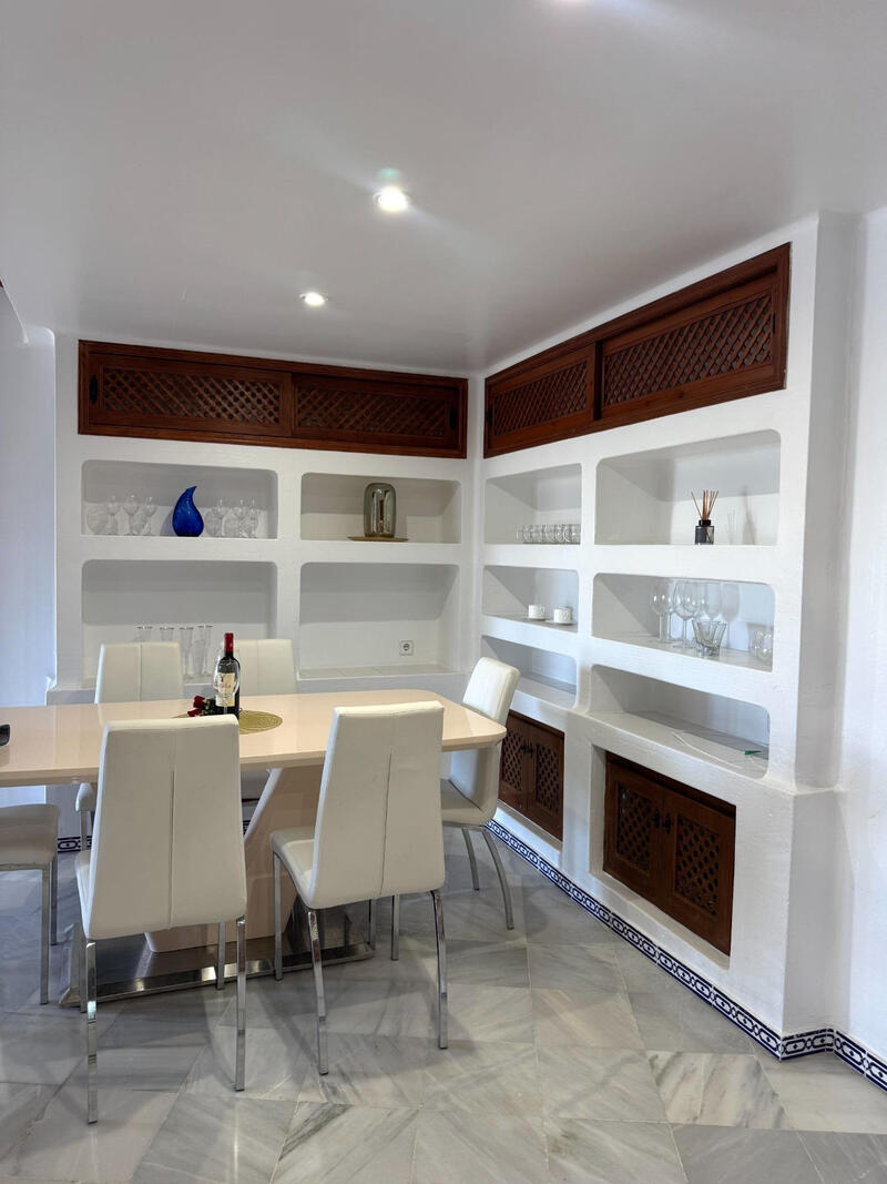 3 спальная комната квартира продается