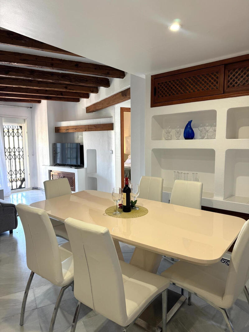 3 спальная комната квартира продается